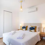 Luxuosa Com Piscina, Garagem E Vista Mar Tavira