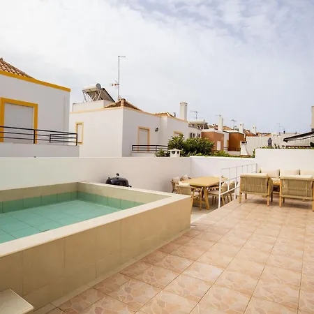 Luxuosa Com Piscina, Garagem E Vista Mar *