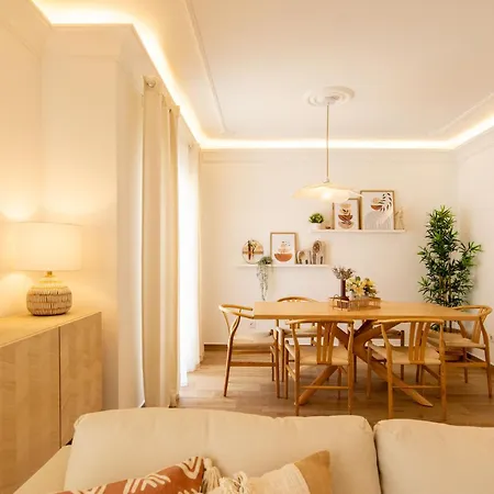 Luxuosa Com Piscina, Garagem E Vista Mar Tavira