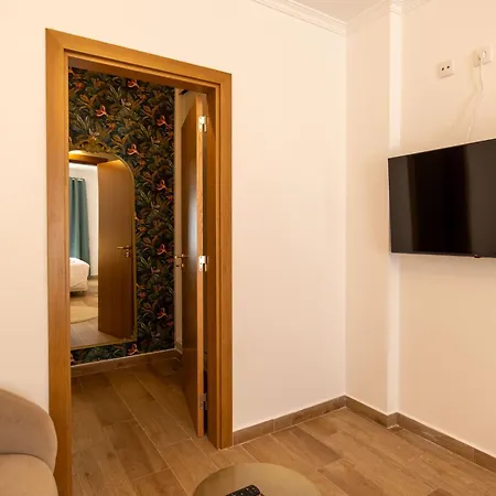 Villa Luxuosa Com Piscina, Garagem E Vista Mar *