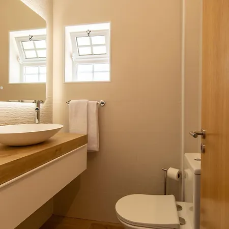 Luxuosa Com Piscina, Garagem E Vista Mar * Tavira