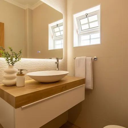 Villa Miramar By Livin Stays Algarve Villa *