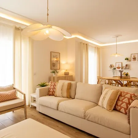 Villa Luxuosa Com Piscina, Garagem E Vista Mar