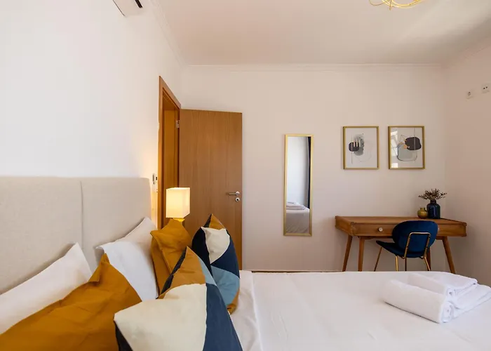 别墅 Luxuosa Com Piscina, Garagem E Vista Mar 塔维拉