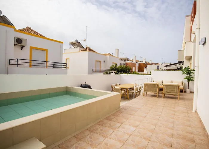 Luxuosa Com Piscina, Garagem E Vista Mar *