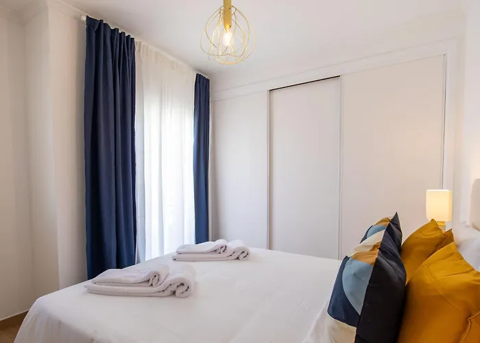 Luxuosa Com Piscina, Garagem E Vista Mar * 塔维拉