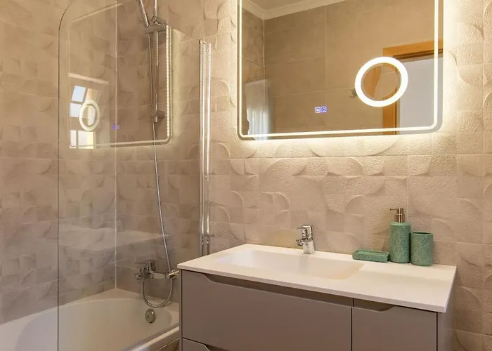 Luxuosa Com Piscina, Garagem E Vista Mar * 塔维拉