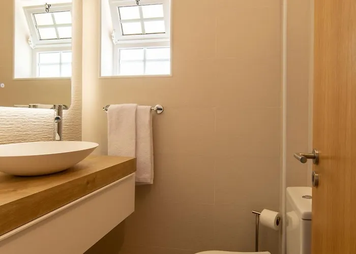 Luxuosa Com Piscina, Garagem E Vista Mar * 塔维拉